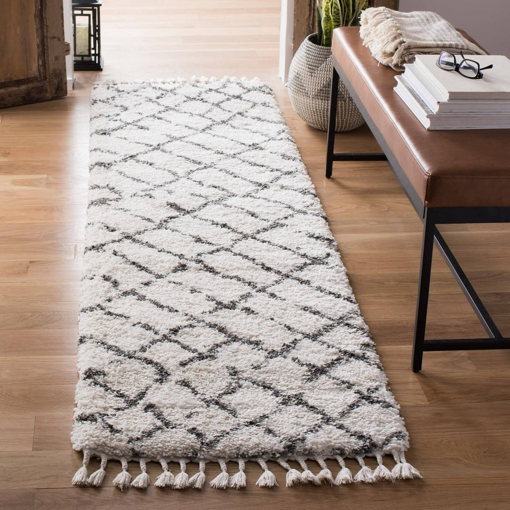 Moroccan Fringe Shag Ivory / Grey Rug W169830