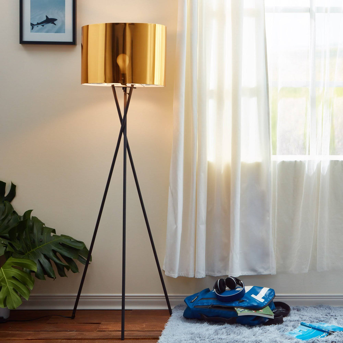Gold Tripod Floor Lamp I516457