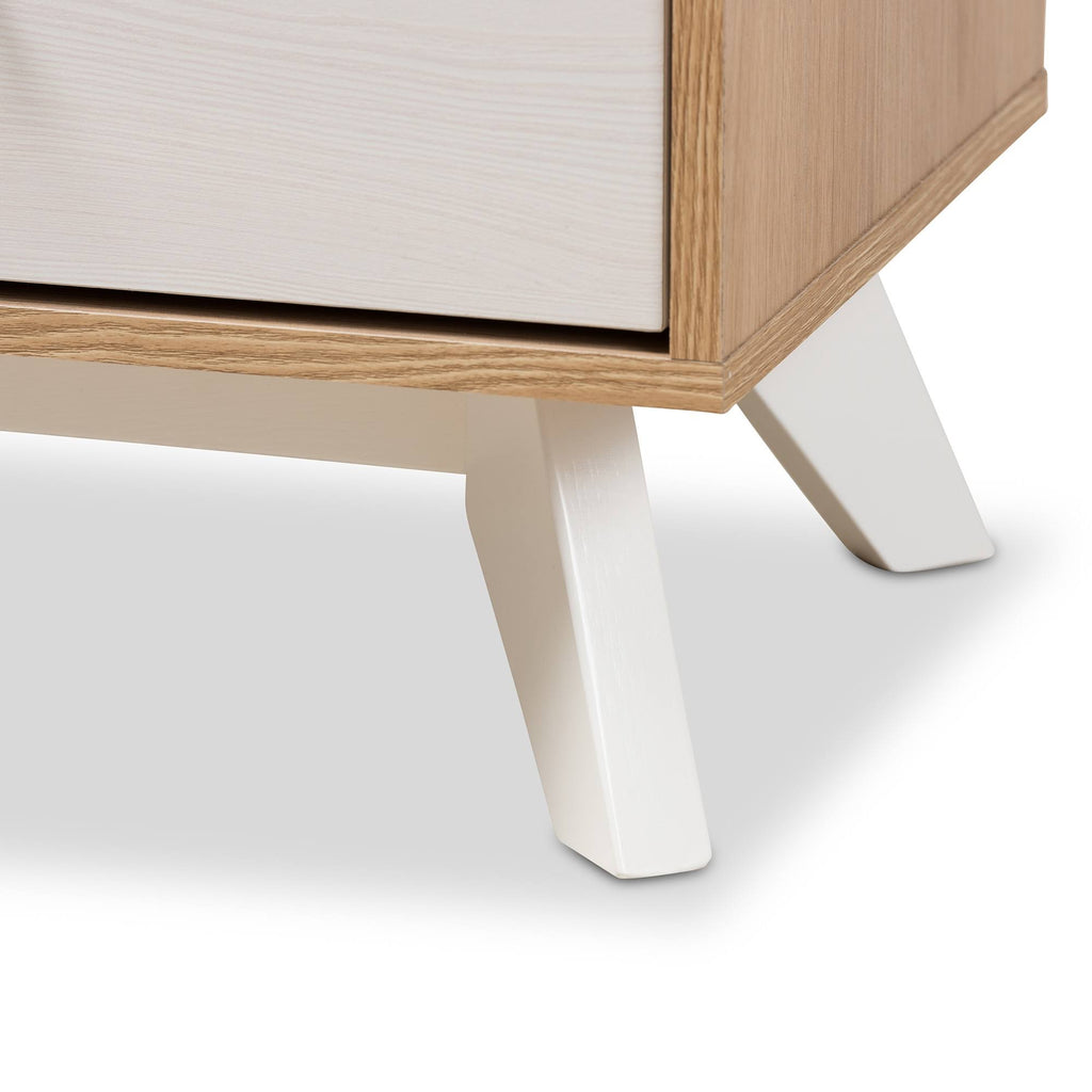 Natural Oak and Whitewashed Wood 4-Drawer Chest D23313