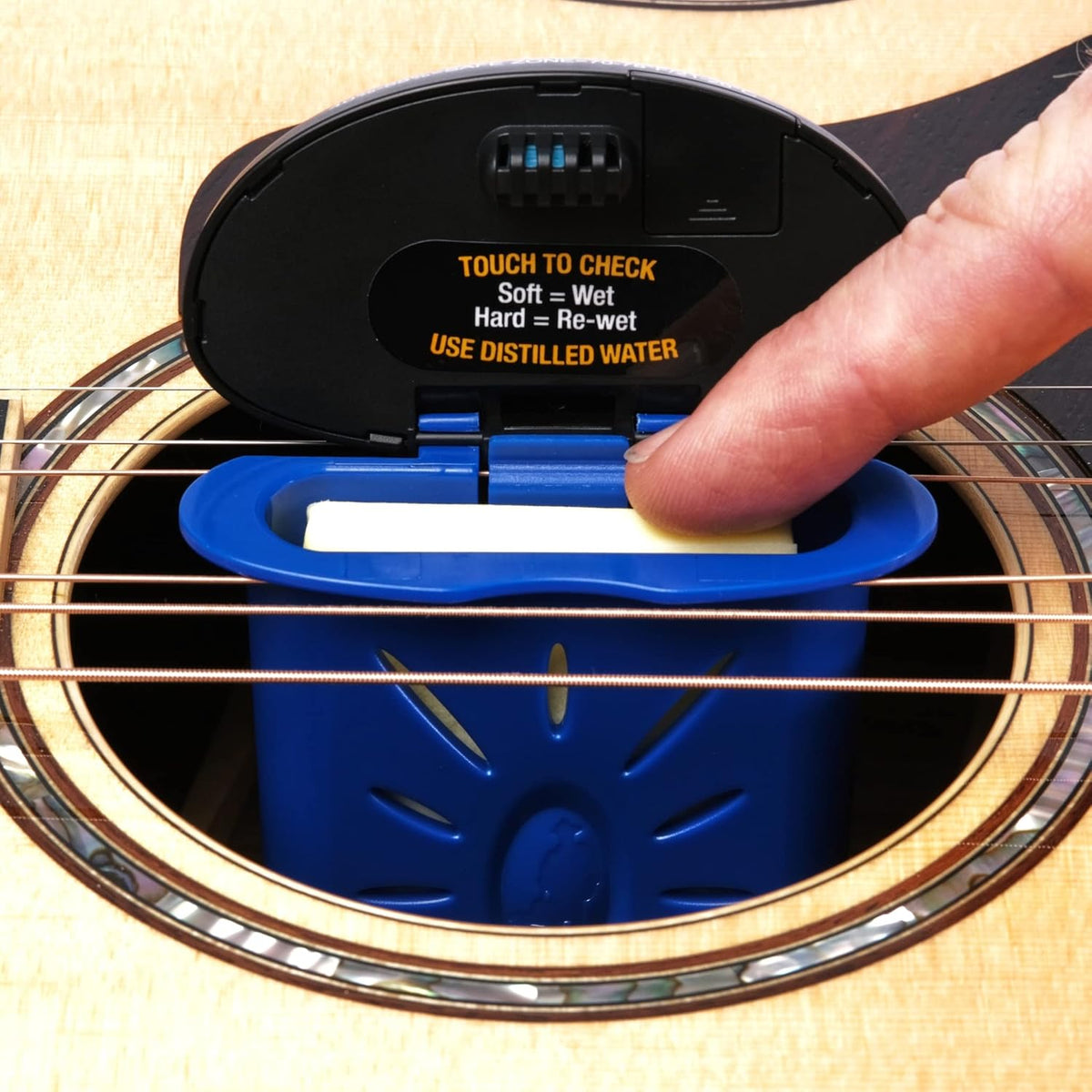 Acoustic Guitar Humidifier & Hygrometer T8328