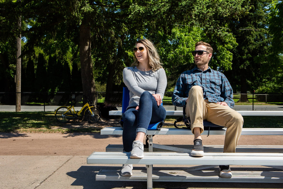 Lightweight Stadium Seat for Bleachers X2182