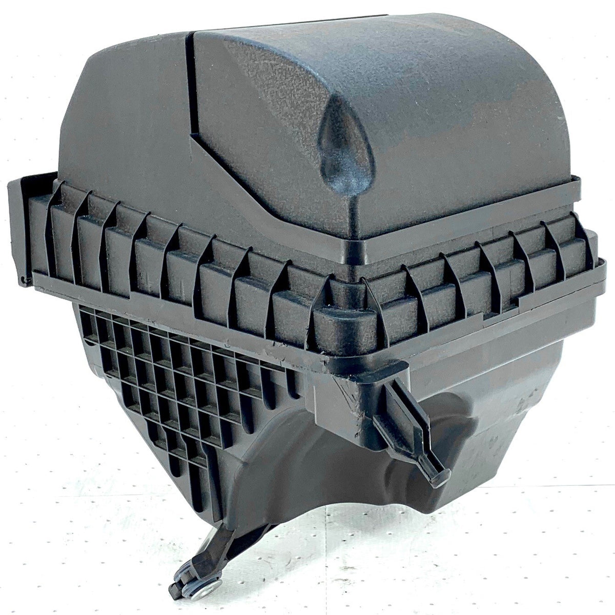 Pre-Owned Hyundai Santa Fe Air Cleaner Assembly 2.4L OEM E7187