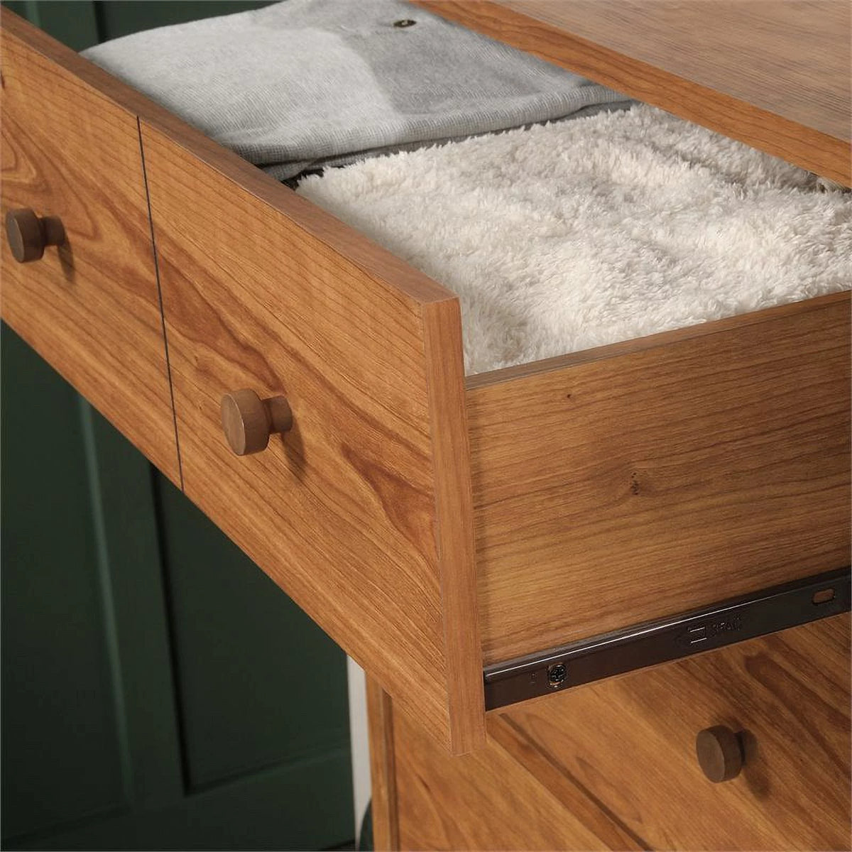 Engineered Wood 4-Drawer Bedroom Chest Y205761
