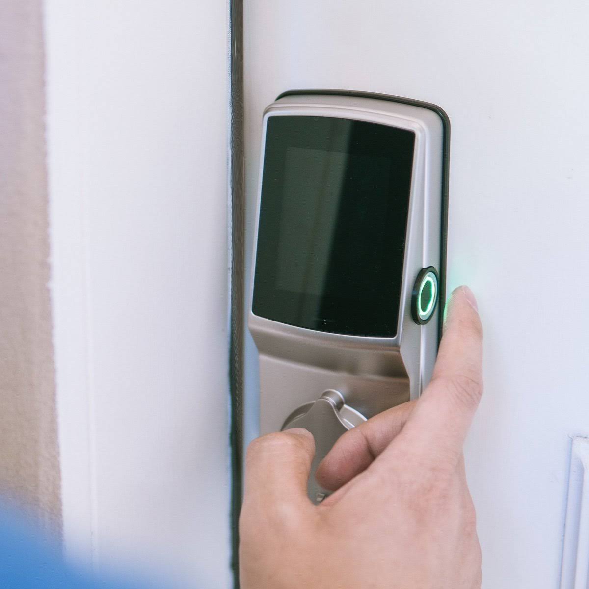 Smart Latch Door Lock with Touchscreen L391684