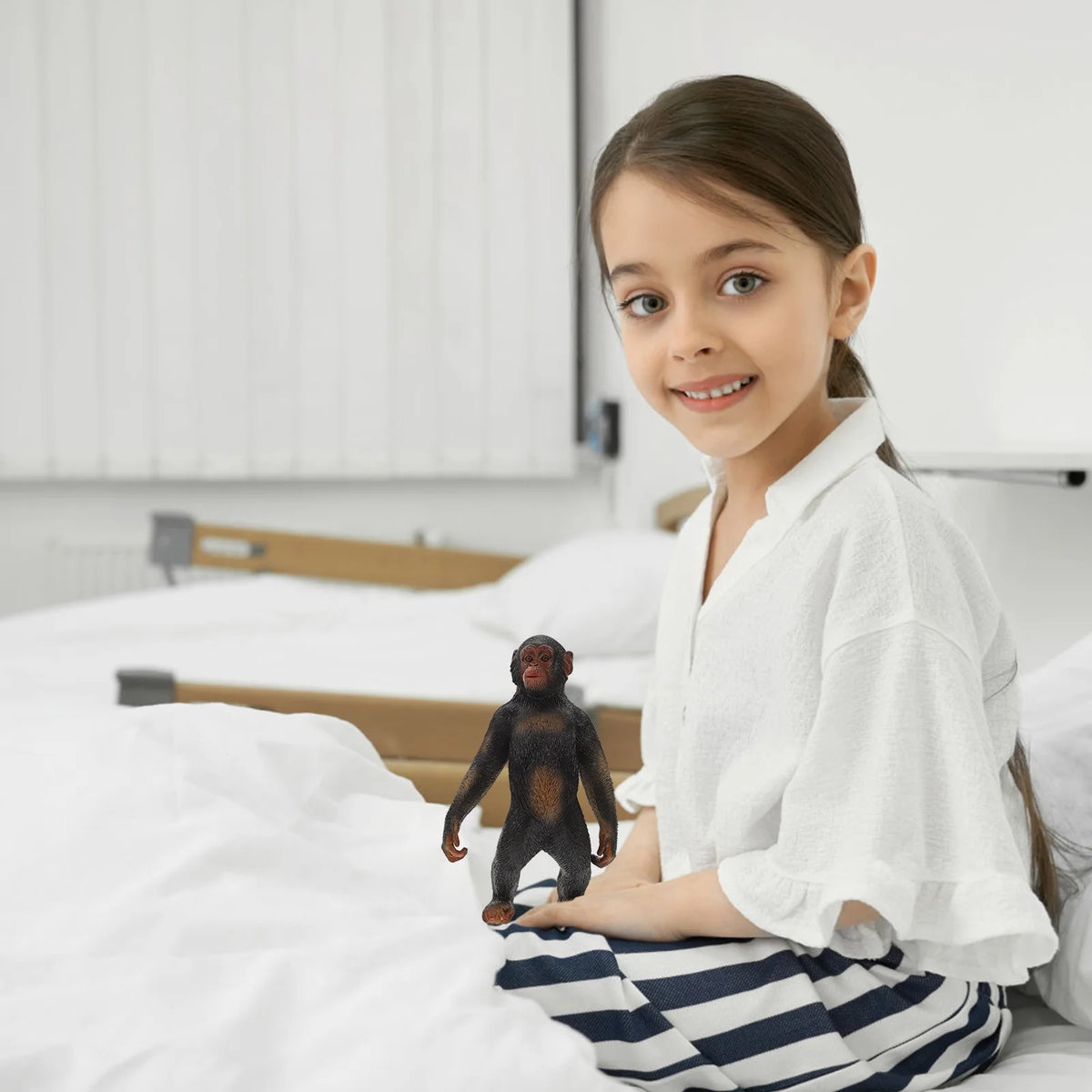 Chimpanzee Animal Statue Desktop Decor Mini Gorilla Decoration P10836