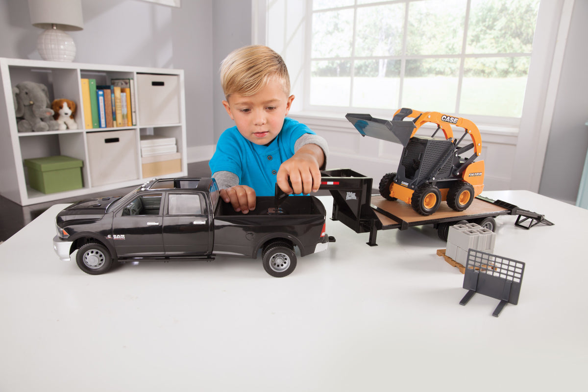 1:16 Scale Ram 3500 with Gooseneck Trailer and Case Construction SV280 Skid Steer Q983