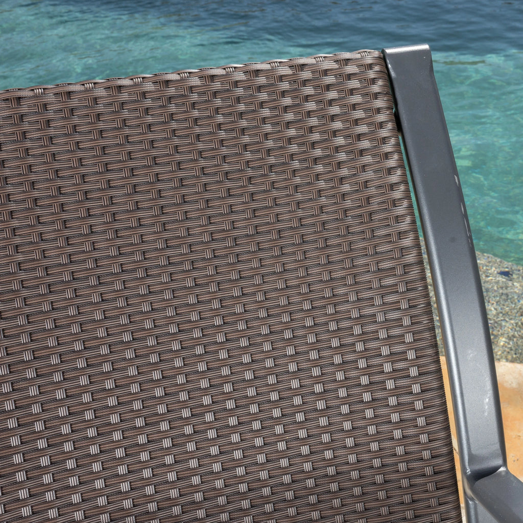 Brown Wicker Rocking Chair O819