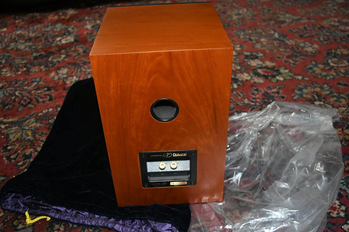 Bookshelf Single Speaker A4929
